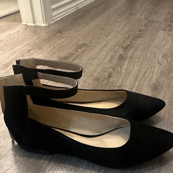 black flats - Picture 3 of 4